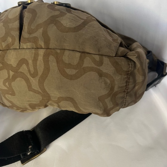 Stylish Tan Tous Crossbody Bag - Picture 3 of 9